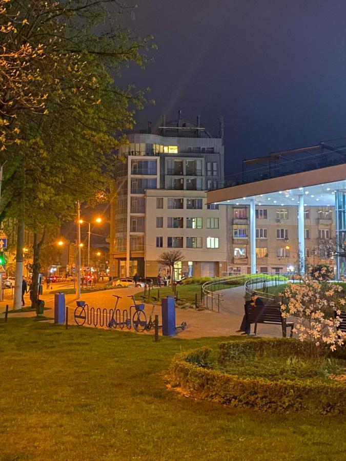 Comfort Apartment Lviv Exterior photo